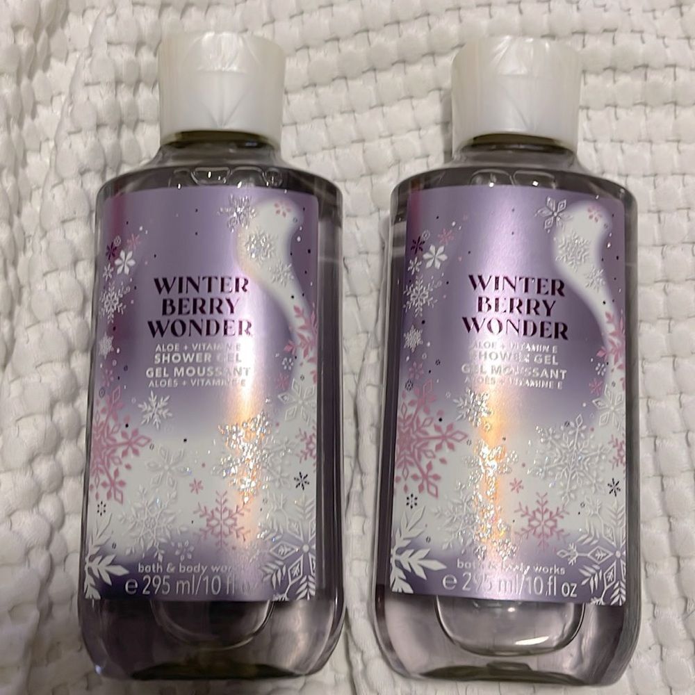 NEW- Bath & Body Works - Winter Berry Wonder - Picture 1 of 3
